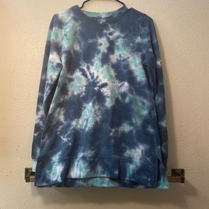 A small Sonoma sweatshirt.